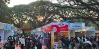সাপ্তাহিক ছুটির দিনে দর্শনার্থীতে ঠাসা প্রাঙ্গণ চট্টগ্রামের বইমেলা